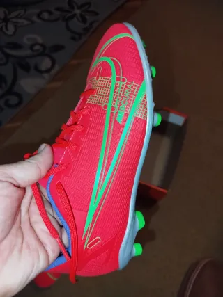 Botas de fútbol Nike Mercurial Rojas