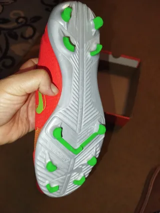 Botas de fútbol Nike Mercurial Rojas