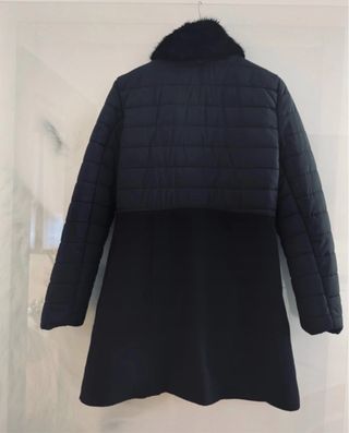 Cappotto imbottito con collo in ecopelliccia