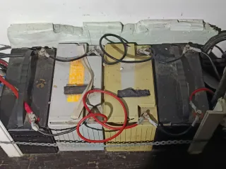 Lote energía camper 12V inversor 2200W Solener + R