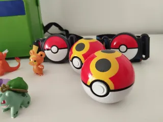 Lote Pokémon: Mochila, Cinturones, Bolas y Figuras