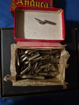 Antigua Caja PLUMAS CERVANTINAS - mod. Dinámica