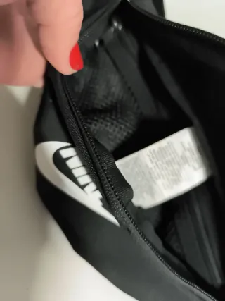 Riñonera Nike Negra