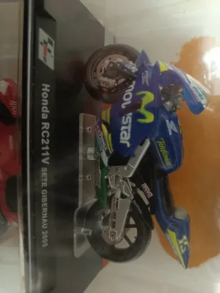 Lote de tres Motos, escala 1:24