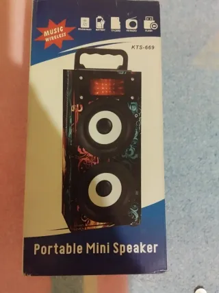 Altavoz portátil multicolor