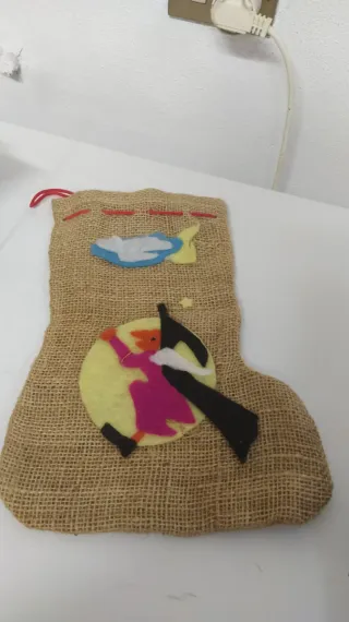 Befana portacaramelle in tessuto e juta