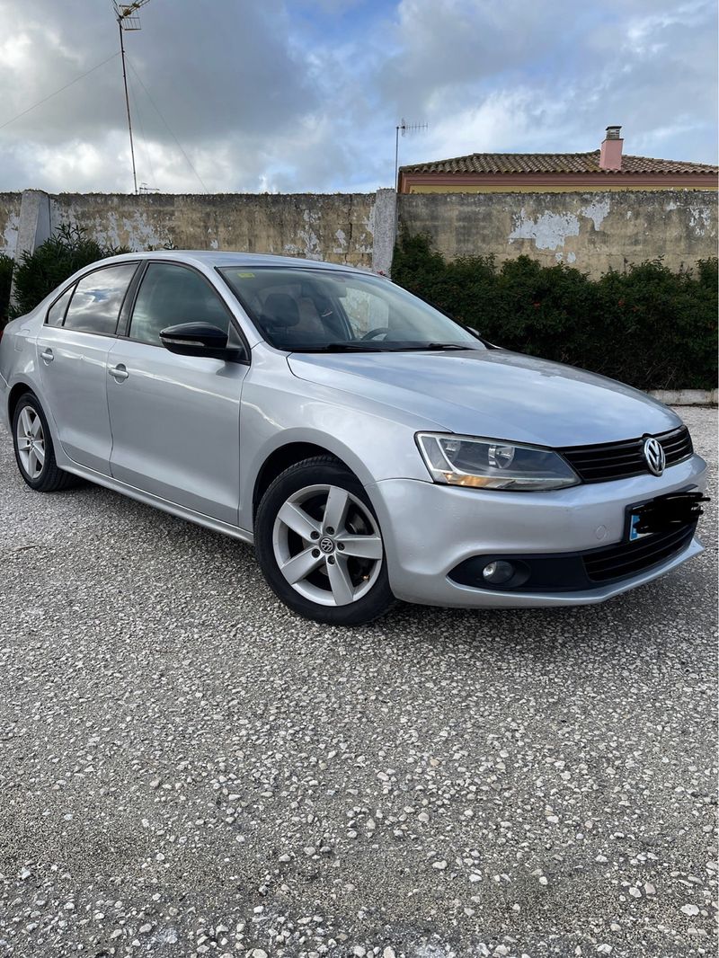 Volkswagen Jetta 2012 - foto 1