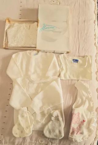 Conjunto Ropa Bebé Blanca/Marfil