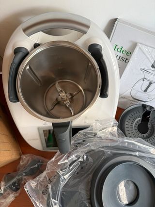 Bimby TM6 Vorwerk in garanzia completo di tutto