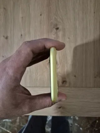 iPhone 11 64GB Amarillo