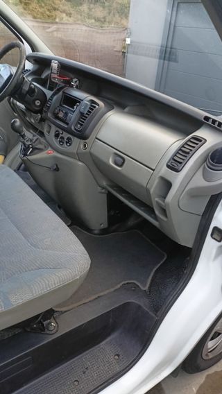 Renaul Trafic 2004. Larga. Camperizado desmontable