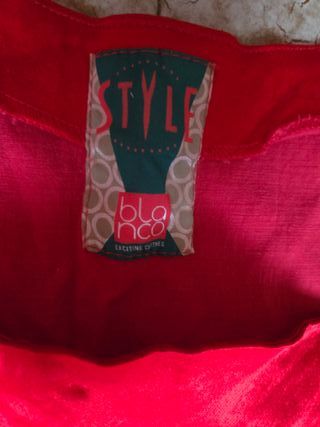 Vestido rojo satinado tableado (con tablas)