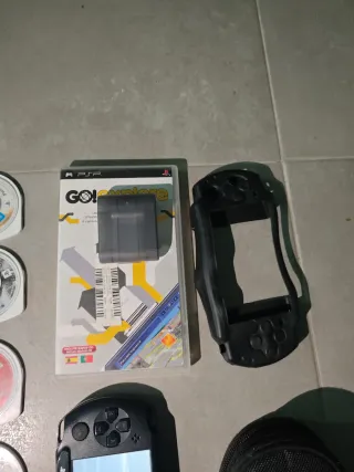 PSP Street Negra + Accessori e Giochi