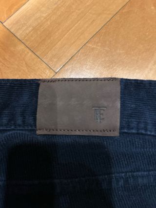 Pantalón pana Emidio Tucci azul marino, talla 40