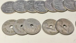 Lote 28 monedas antiguas varias