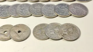 Lote 28 monedas antiguas varias