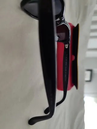 Occhiali da sole Benetton neri da donna