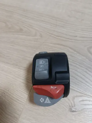 Piña izquierda, retrovisor y acelerador BMW f800s