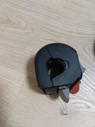 Piña izquierda, retrovisor y acelerador BMW f800s