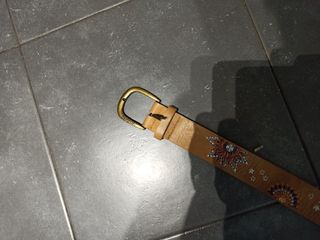 Cintura Desigual marrone con fantasia floreale