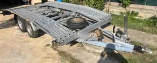 Alquiler por días remolque plataforma coche