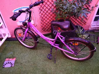 Bicicleta niña morada