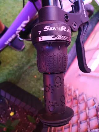 Bicicleta niña morada