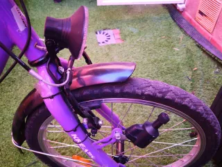 Bicicleta niña morada