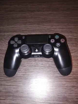 Consola PS4 Spider-Man Edición Roja + 3 Juegos