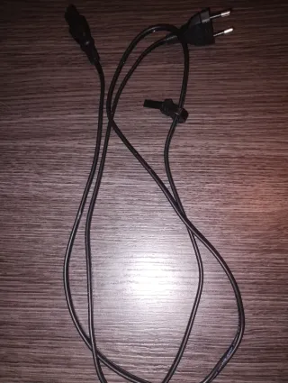 Consola PS4 Spider-Man Edición Roja + 3 Juegos