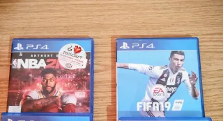 Consola PS4 Spider-Man Edición Roja + 3 Juegos