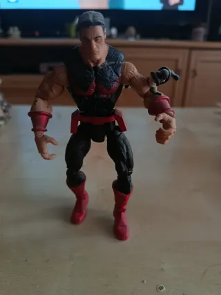 Marvel Legends Hombre Maravilla Figura