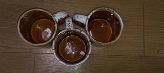 3 Jarras de Barro Marrón y Blanco