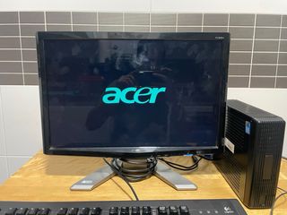 Ordenador Inter Core compacto- Windows 7 + Monitor