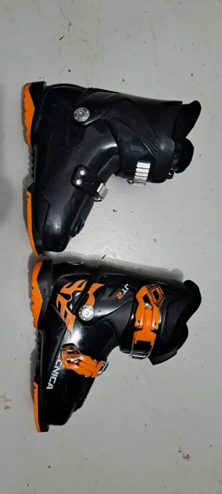 Botas de esquí y protecciones