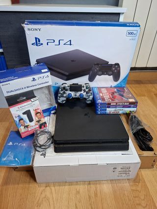 PS4 SLIM / CONTROLLER / 4 GIOCHI / CARICABATTERIE / ACCESSORI