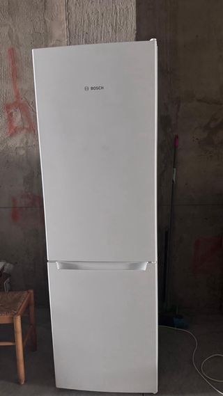 Cocina completa: horno, placa Beko, frigo Bosch