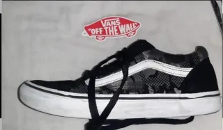Vans Talla 38.5 con Caja Original