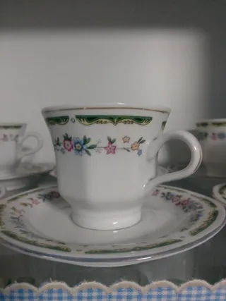 Juego de café porcelana floral, 15 piezas