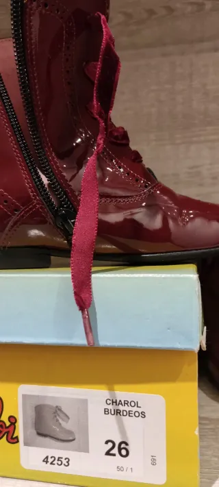 Botas Pascualas charol niña