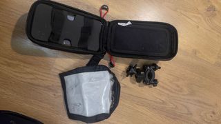 Soporte Móvil Impermeable GIVI