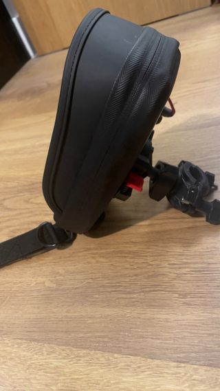 Soporte Móvil Impermeable GIVI