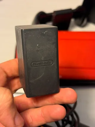 Nintendo Switch + Accessori + FIFA 22 + Caricatore