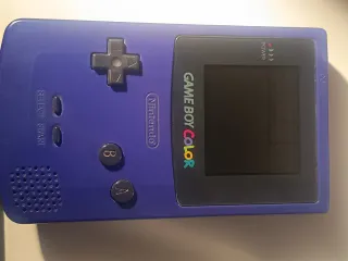 Game Boy Color + Pokémon Rosso