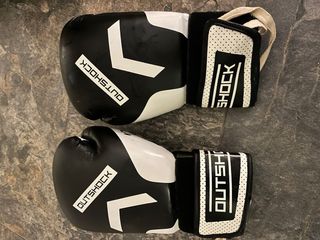 Guantes de boxeo Outshock 12 oz