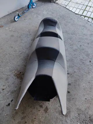Asiento Moto Acuática Gris/Negra marca Yamaha