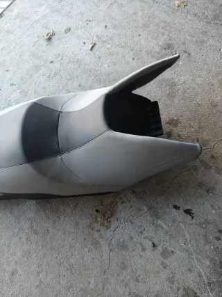 Asiento Moto Acuática Gris/Negra marca Yamaha