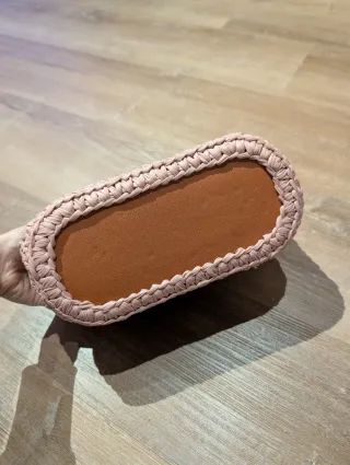 Borsa uncinetto fatta a mano rosa e bianca