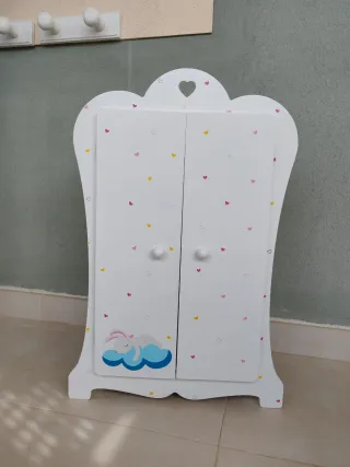 Litera y armario para muñecos bebés