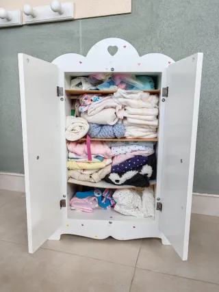 Litera y armario para muñecos bebés